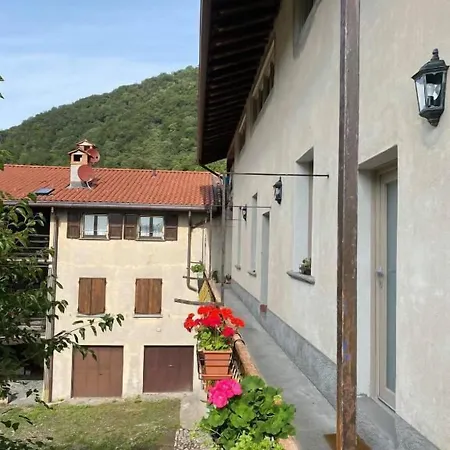 فندق مبيت وإفطار La Corte Del Segrino Canzo