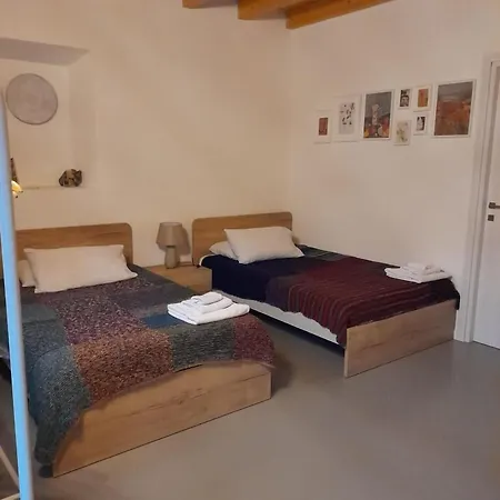 فندق مبيت وإفطار La Corte Del Segrino Canzo