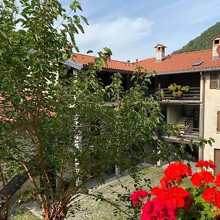 La Corte Del Segrino Canzo