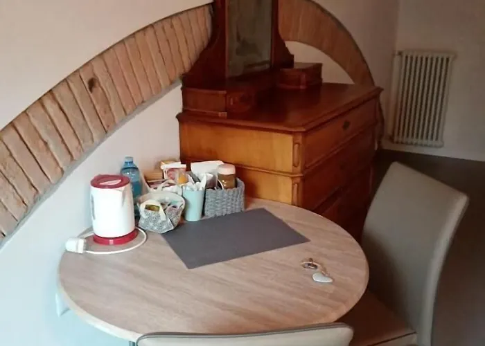 La Corte Del Segrino Bed & Breakfast 3*